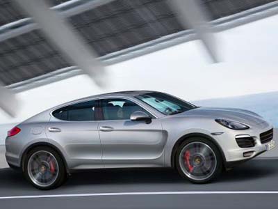 Στα χνάρια των BMW και Mercedes η Porsche!